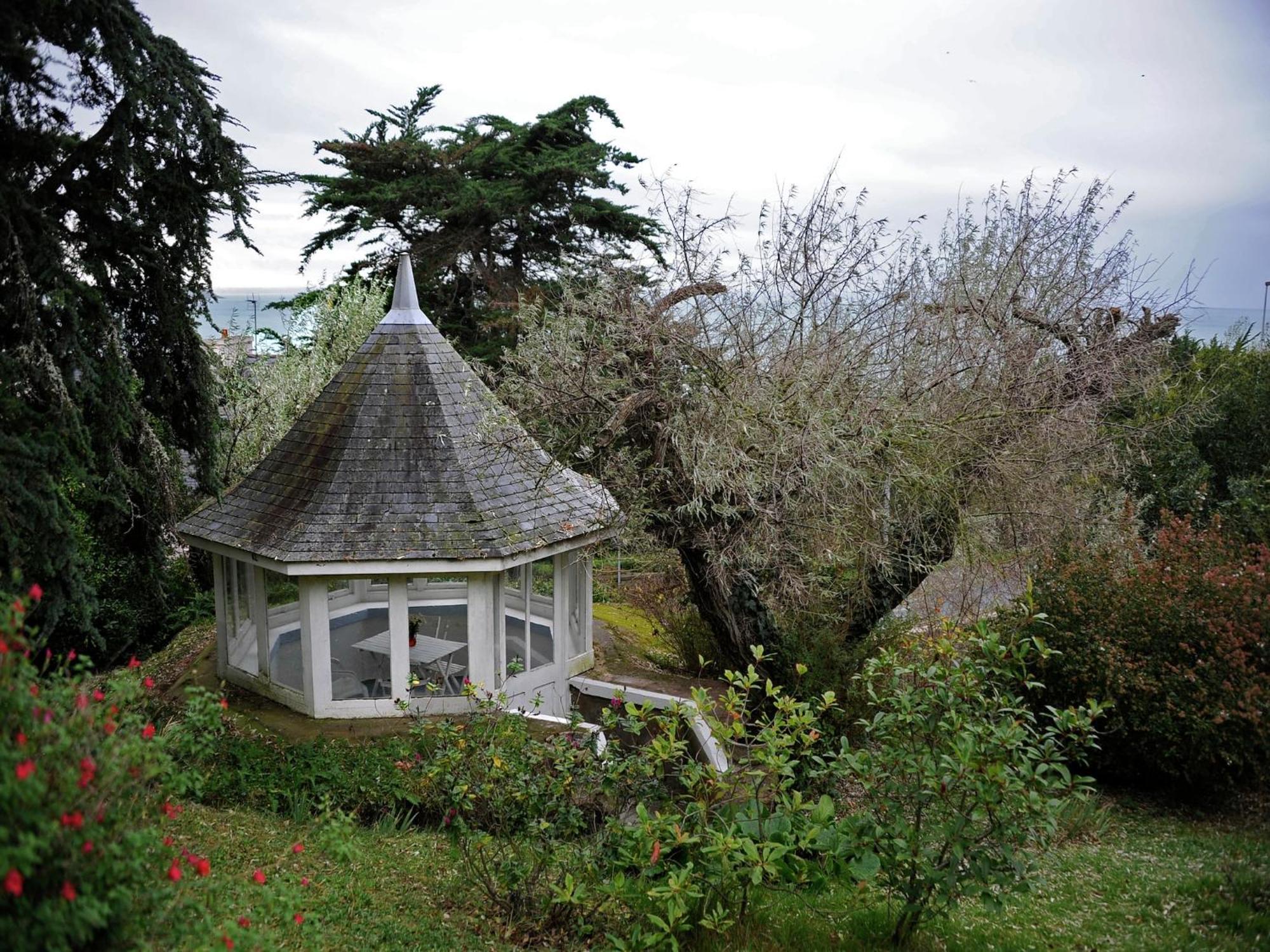 Beautiful Holiday Home With Sea View In Erquy Esterno foto